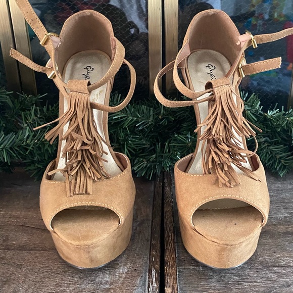 Qupid Shoes - Women Platform heels Qupid